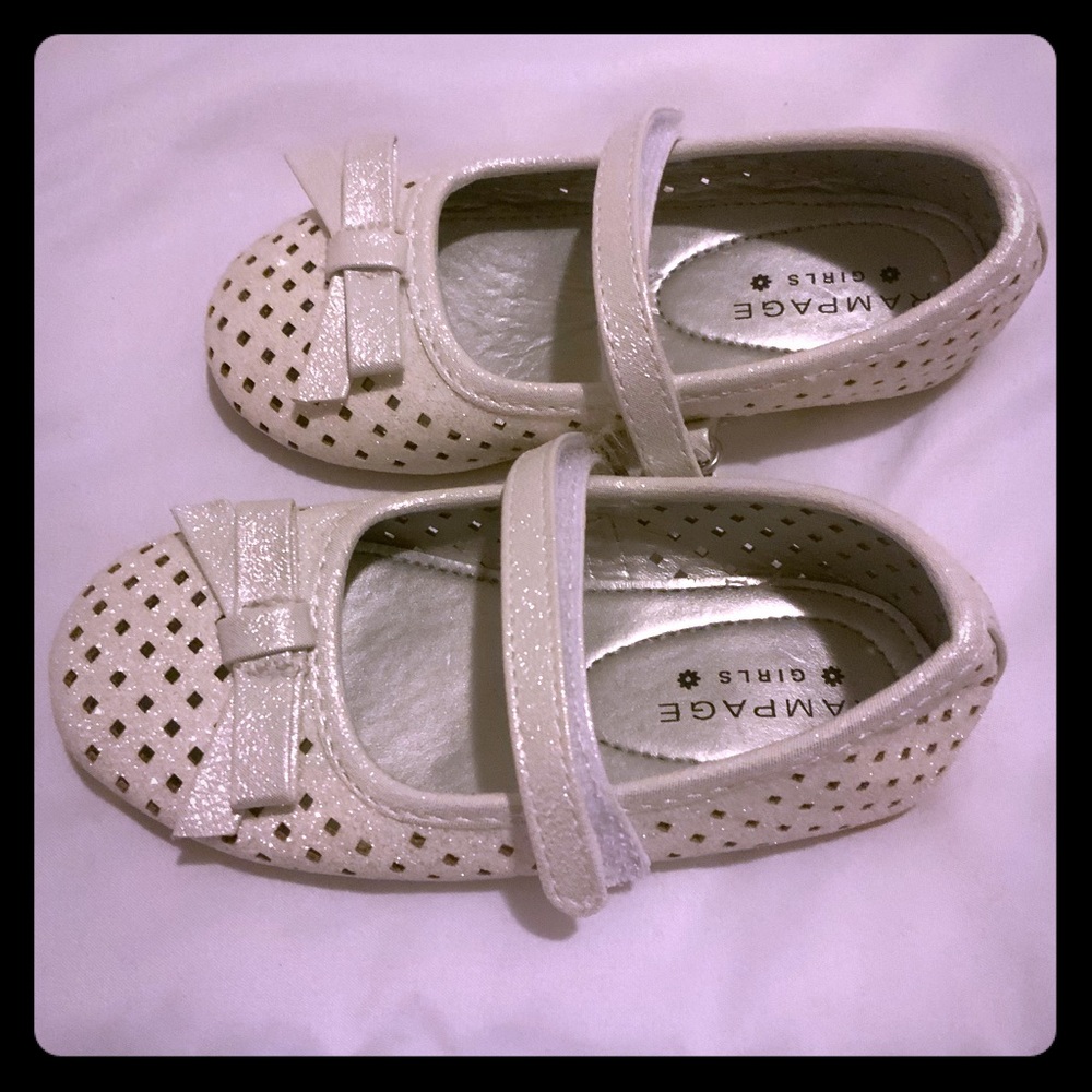 Girls toddler shoes / silver /never worn before